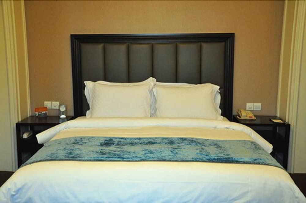 Jinjiang Metropolo Hotel Classiq YMCA 30/50