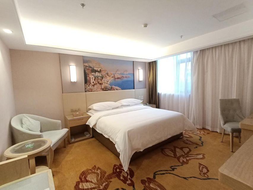 Vienna Hotel (Suzhou Wujiang Huayuan Road) 13/24