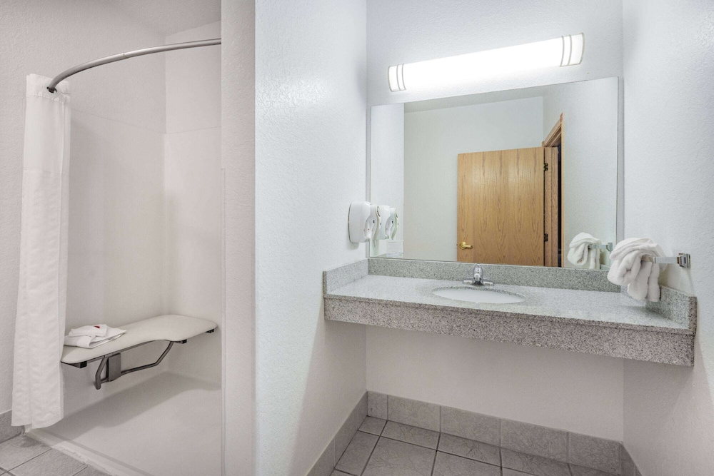 Ramada By Wyndham Keystone Near Mt Rushmore 60/61