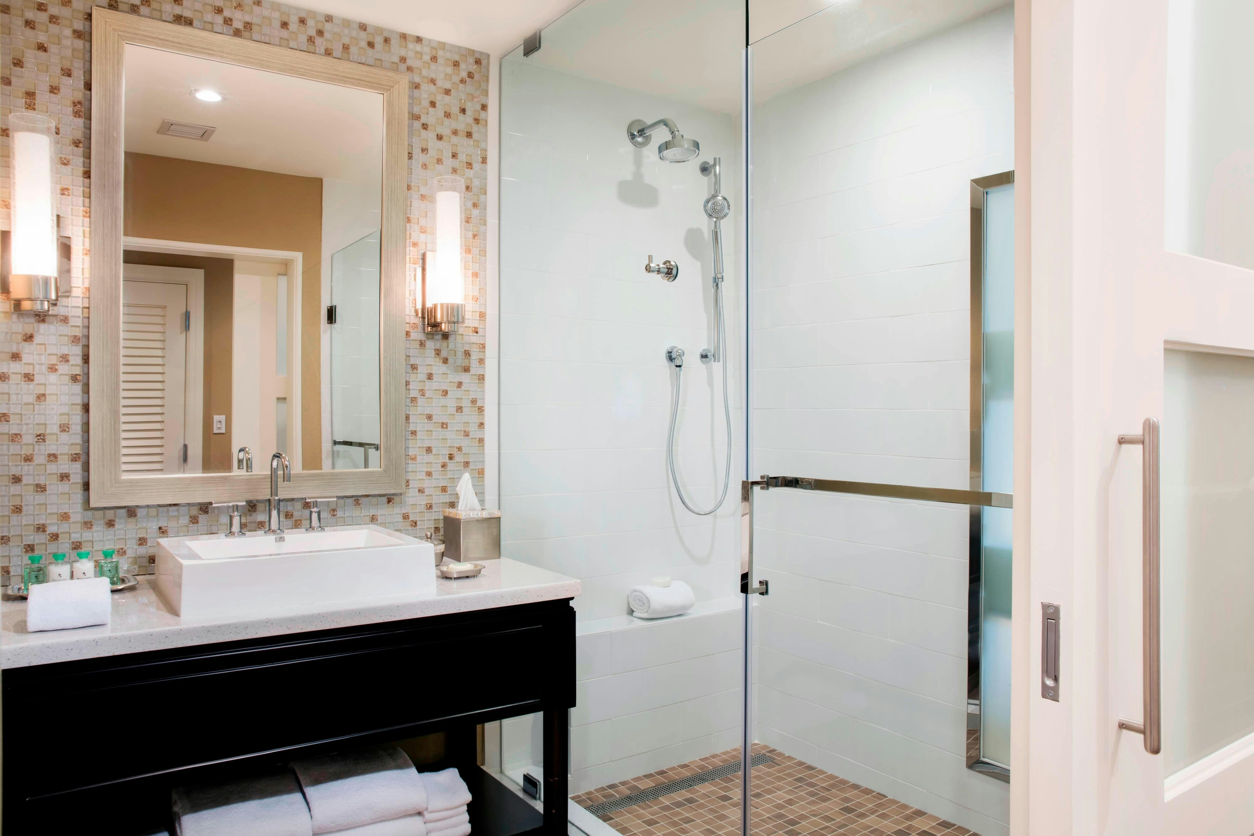 Room, Bay View