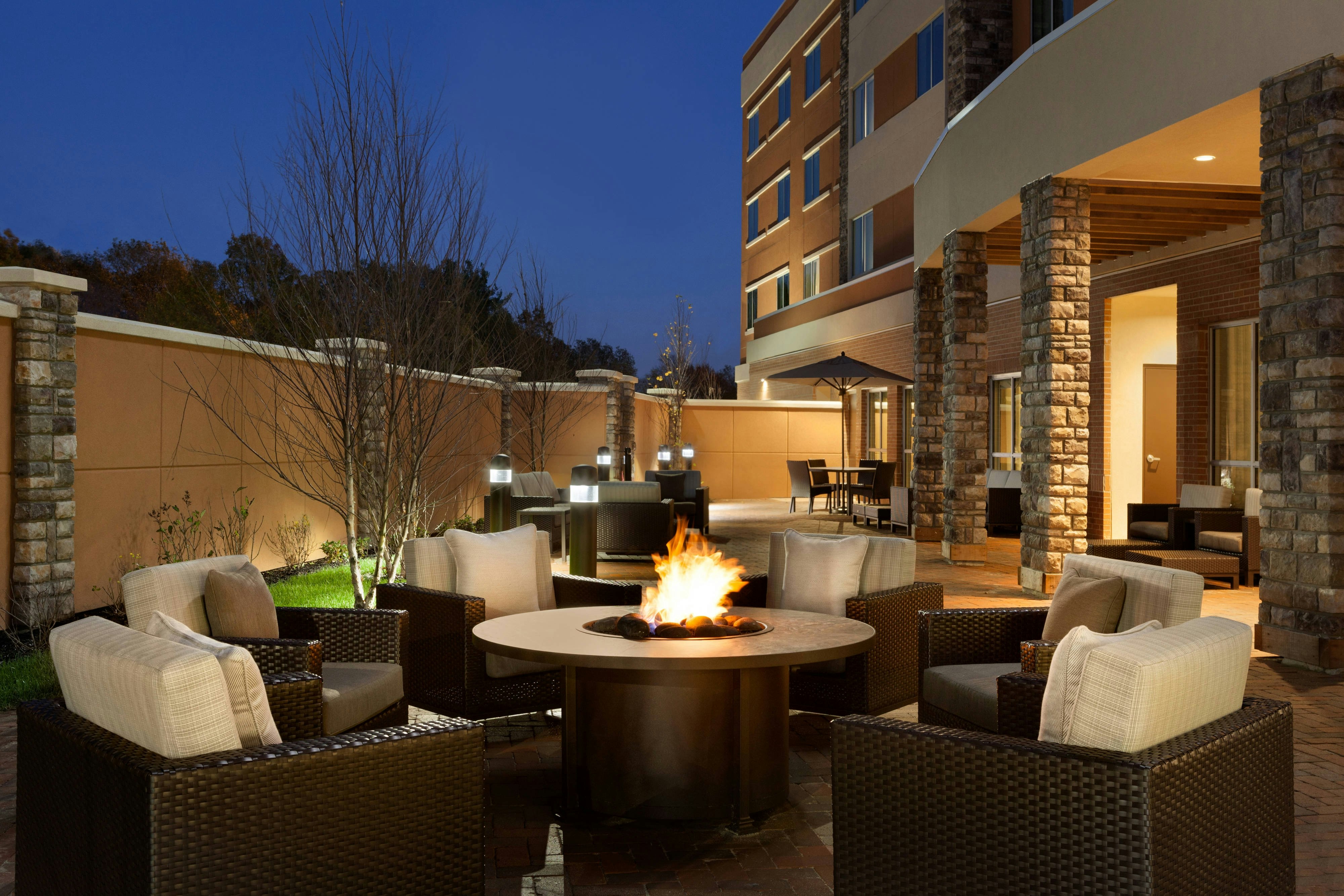 Courtyard By Marriott Boston Dedham/Westwood 25/46