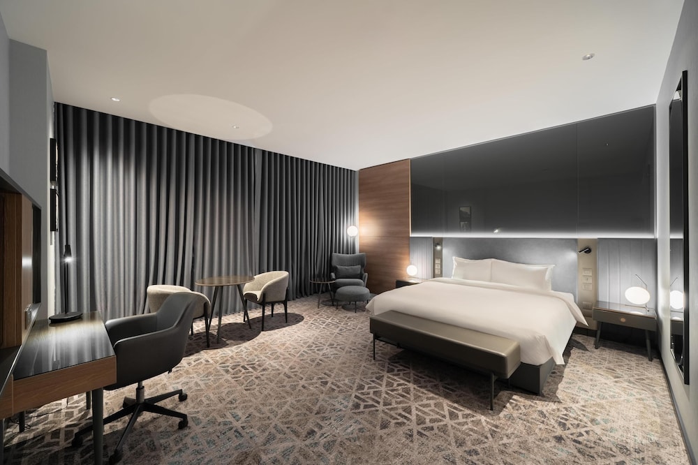 Radisson Blu Hotel, Riyadh Al Sahafa 14/50