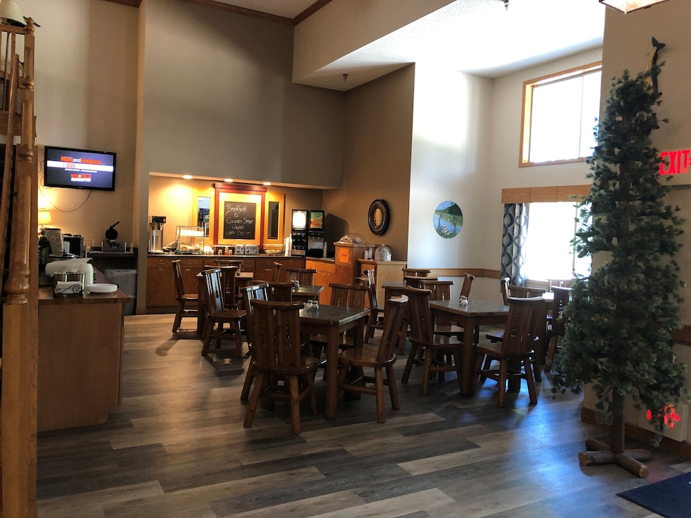 Boarders Inn & Suites by Cobblestone Hotels - Fayette 35/50