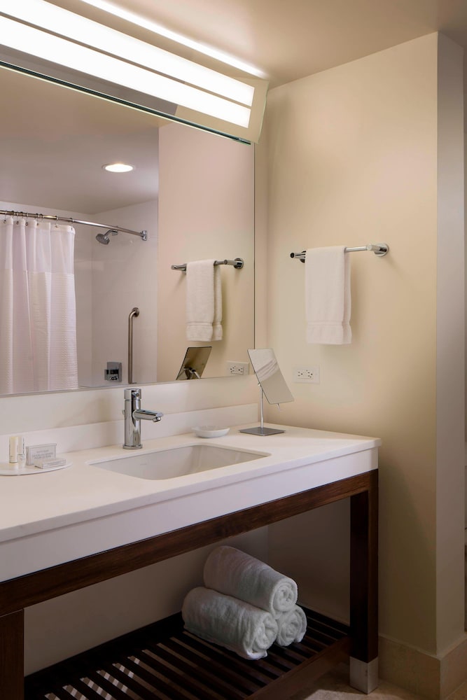 Courtyard Miami Dadeland 7/38