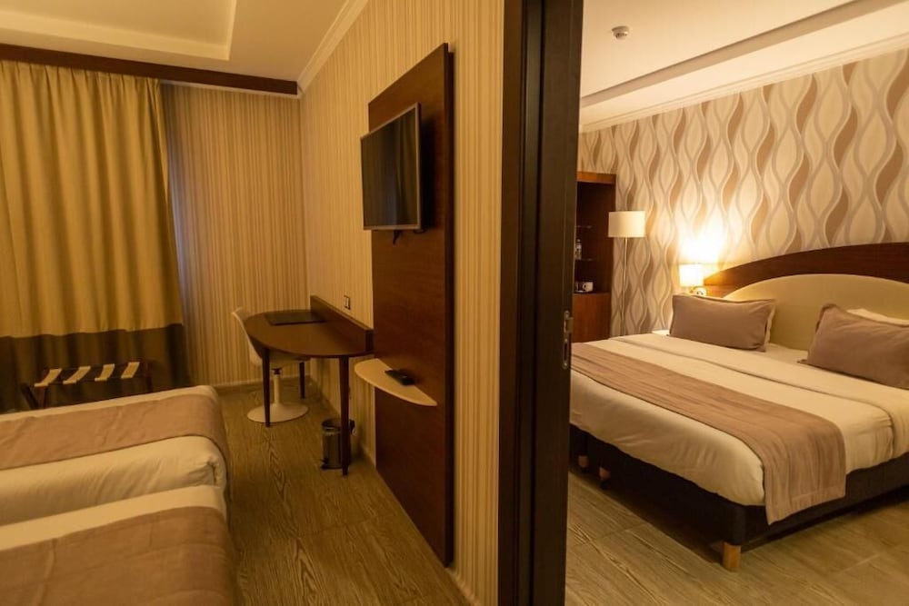 Hotel Rue D'or 16/58