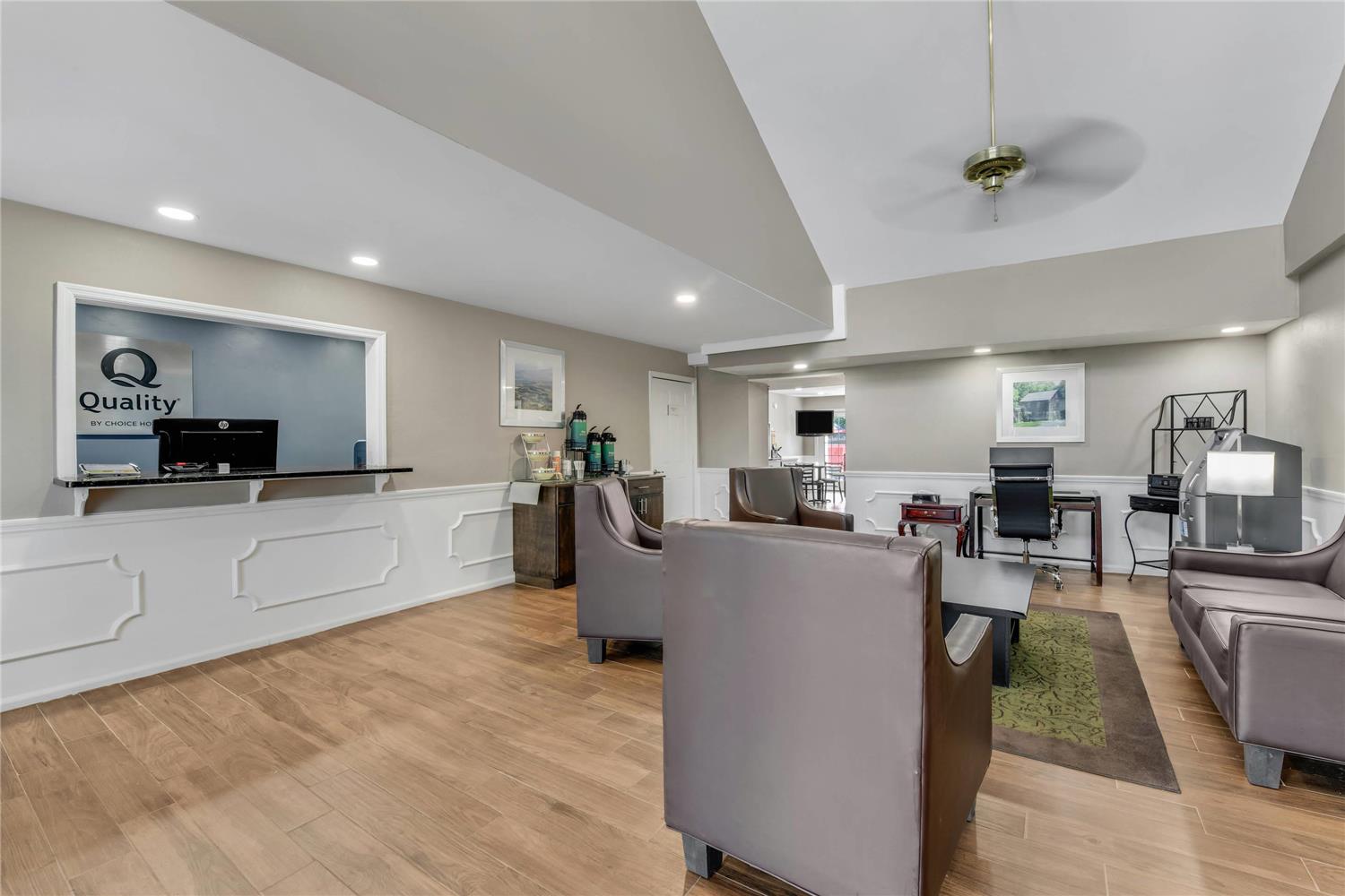 Quality Inn Laurinburg, NC 23/44