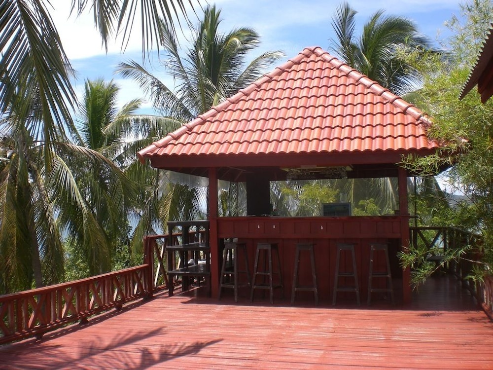 Golden Hill Resort 5/33