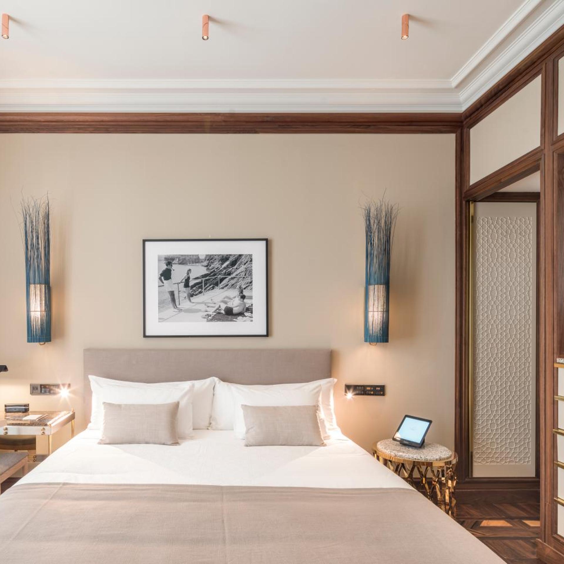 Double Bed