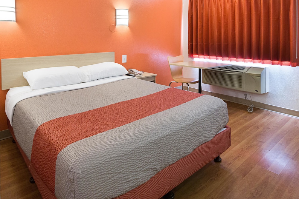 Motel6 Mcallen, TX 15/44