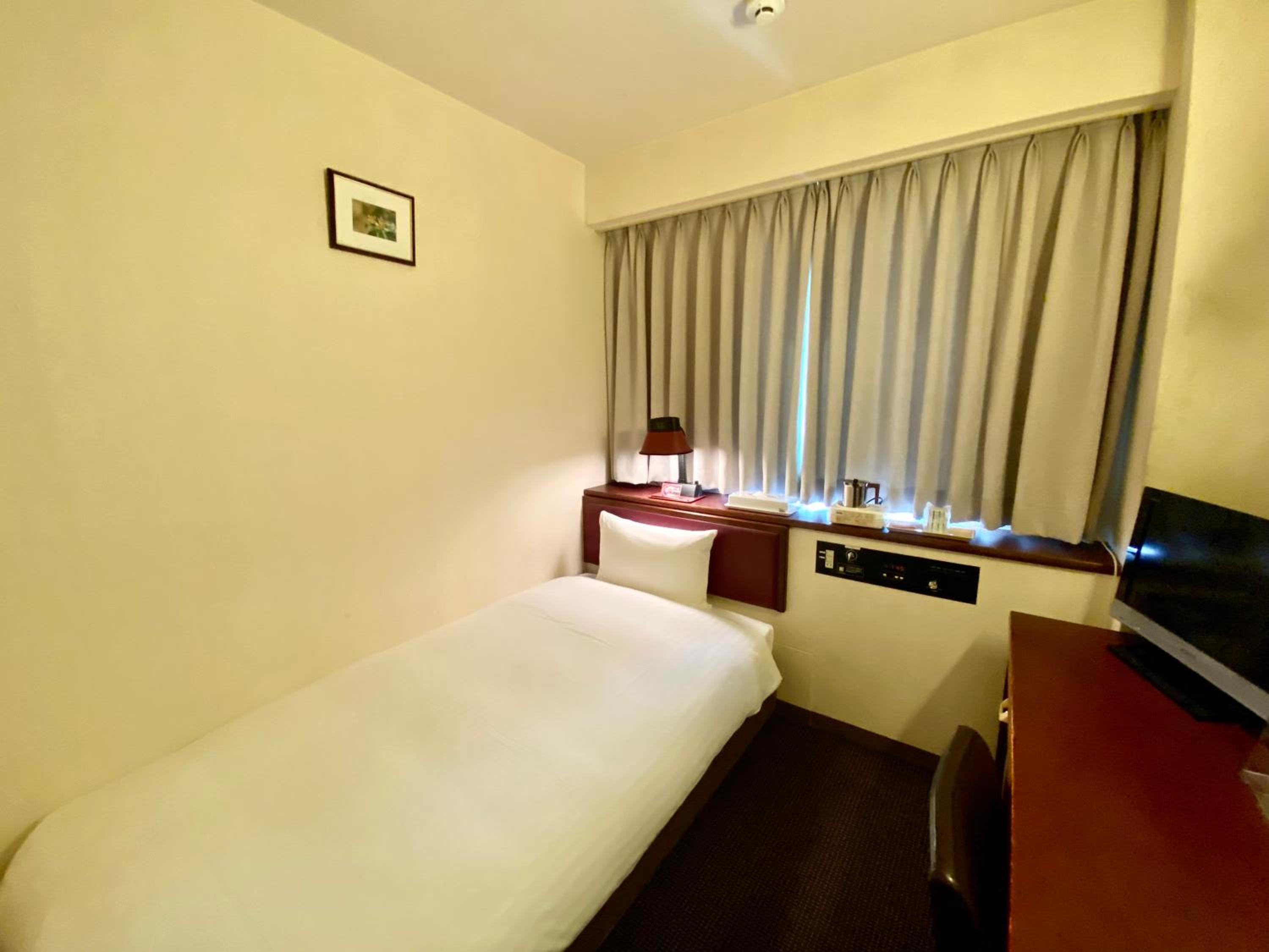 غرفة مفردة للمدخنين، Smile Hotel Sasebo 2/5