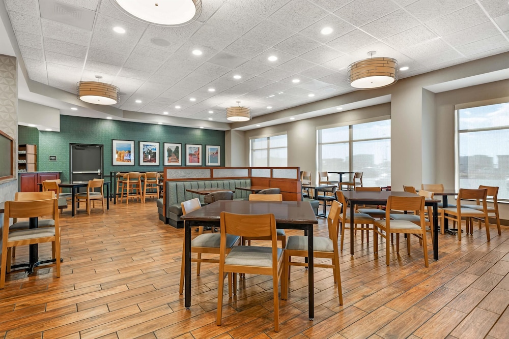 Drury Inn & Suites Colorado Springs 37/50