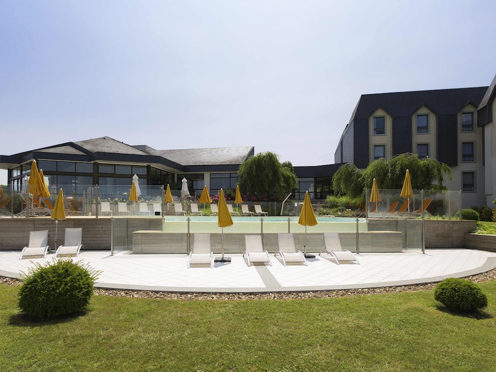 NOVOTEL AMBOISE 46/49