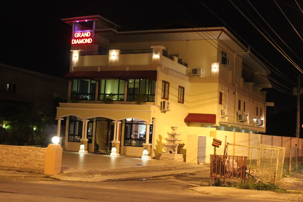 Grand Diamond Hotel 1/24