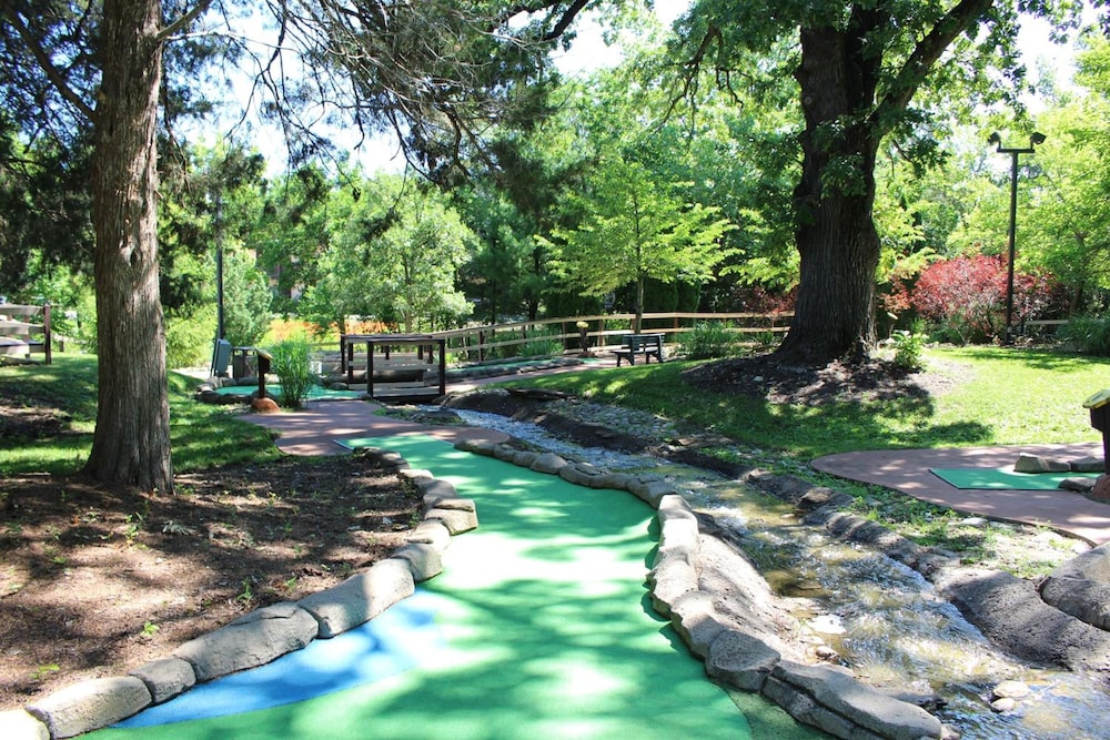 Grand Bear Resort at Starved Rock 5/57