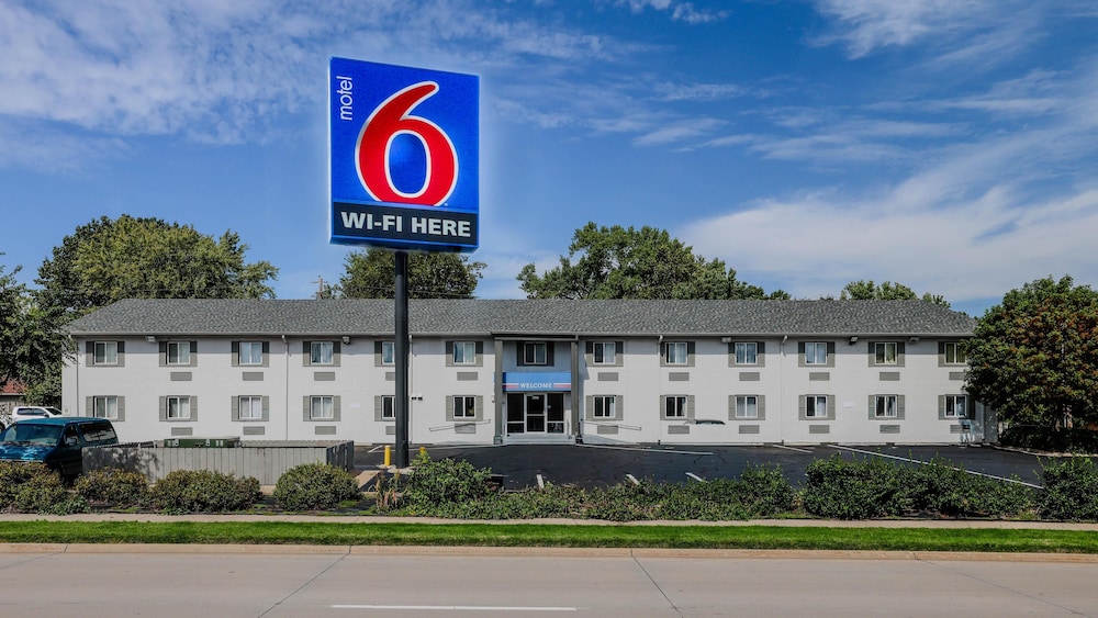 Motel6 Wichita, Kansas 49/57
