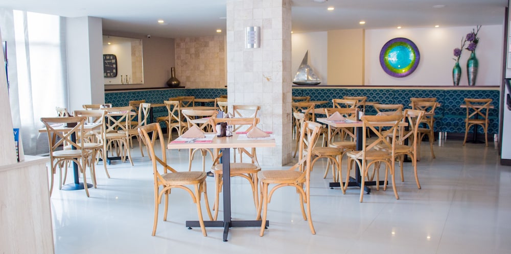 Leblon Suites Hotel 39/60