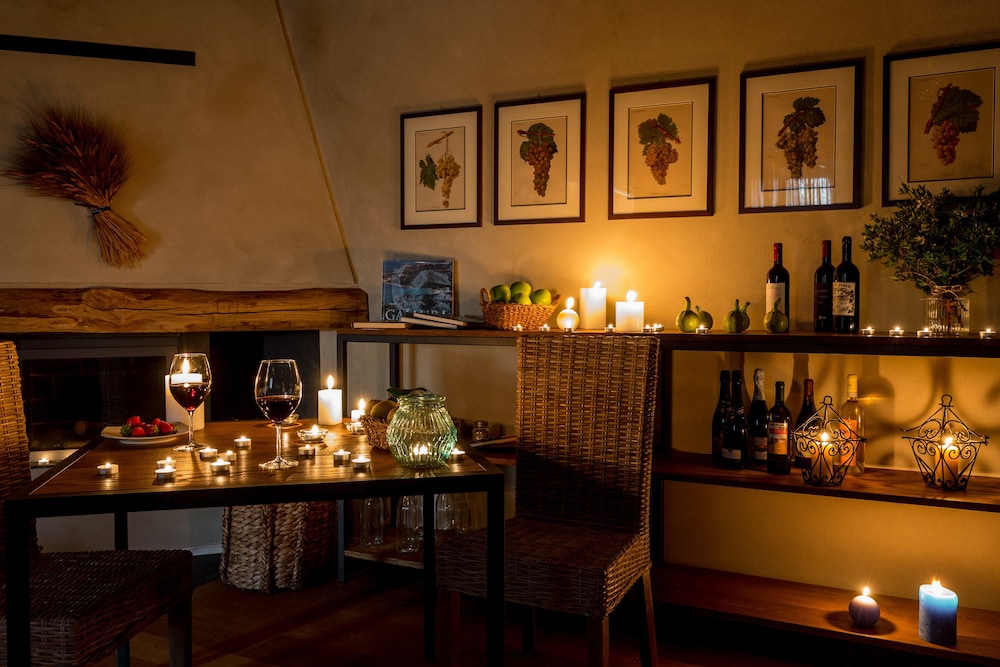 Tenuta Petra Bianca 22/32