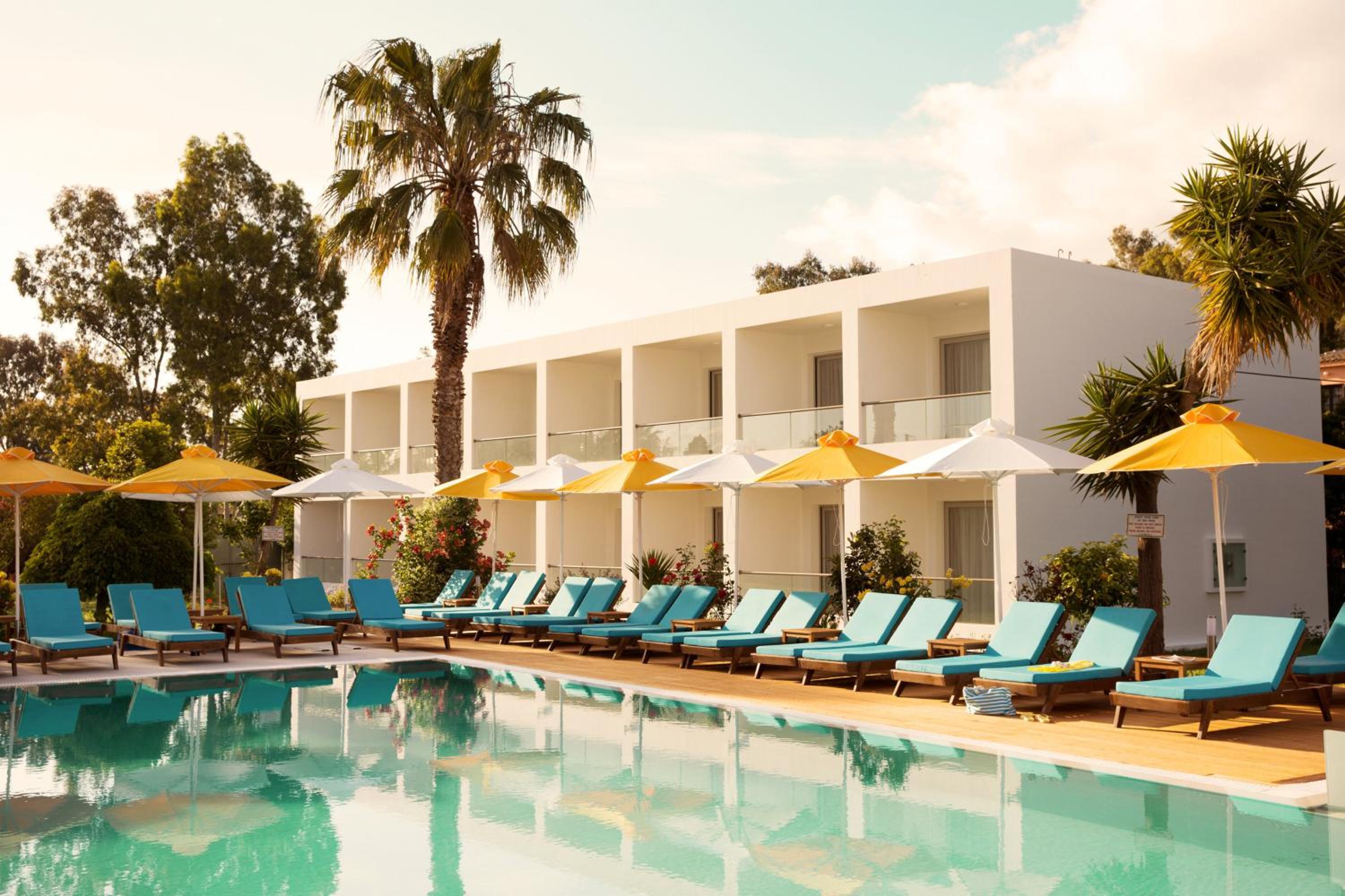 Nasos Hotel and Resort in MESSONGHI