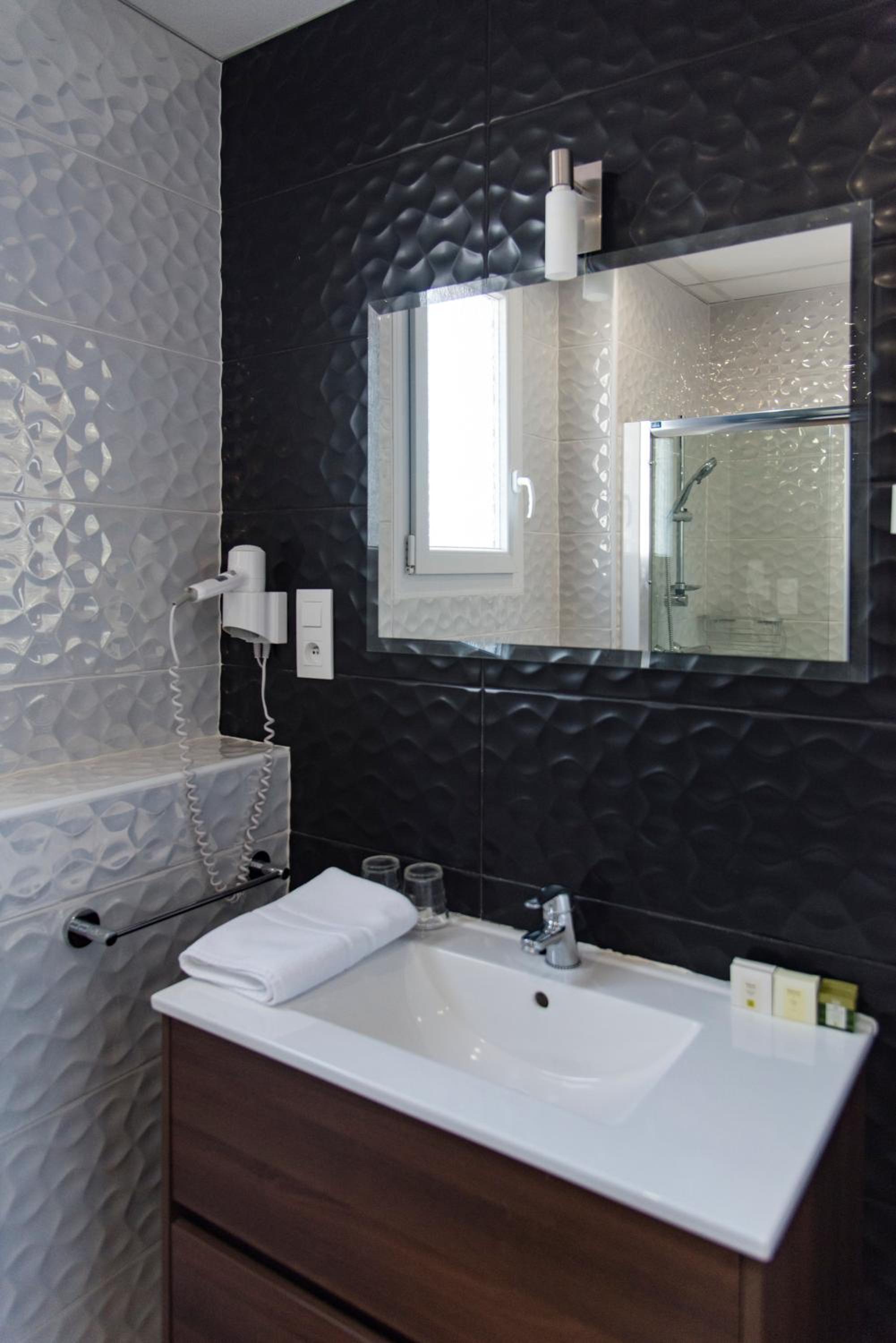 LOGIS GRAND HOTEL 50/51