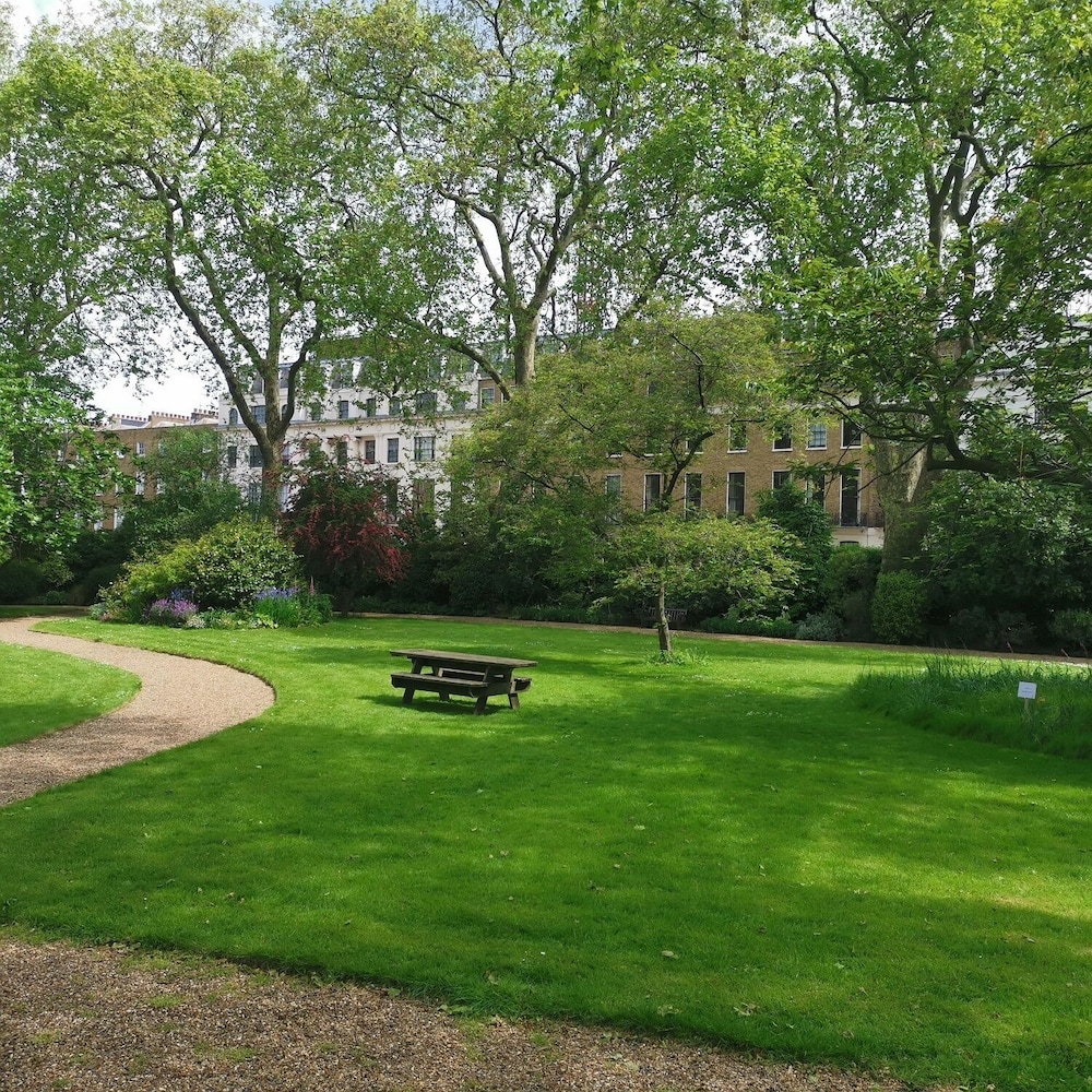 The Goodenough On Mecklenburgh Square 74/78