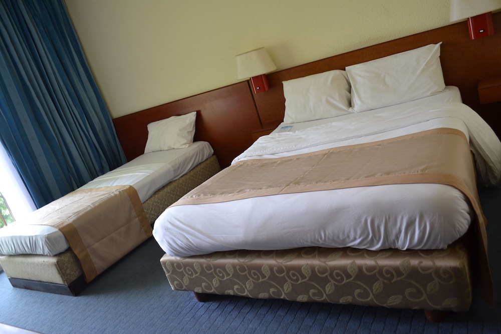 STANDARD, DOUBLE OR TWIN BED