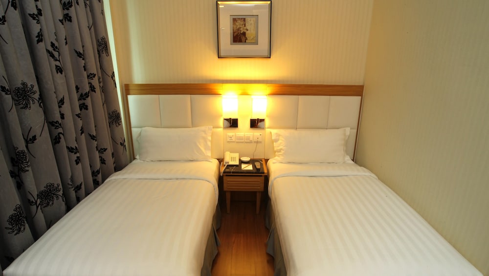 Crown Garden Hotel 12/33