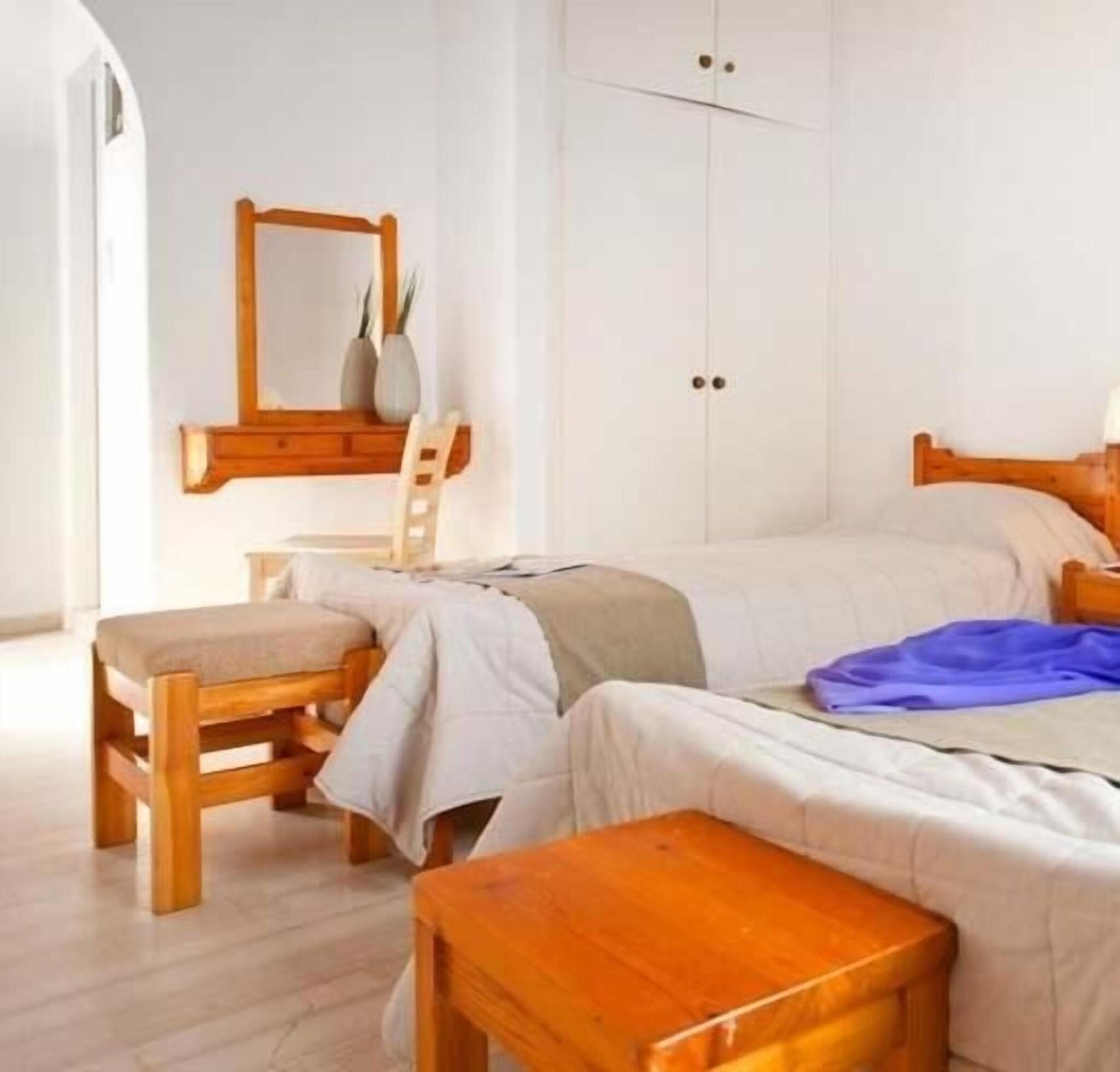 Dimitra Pension 7/11