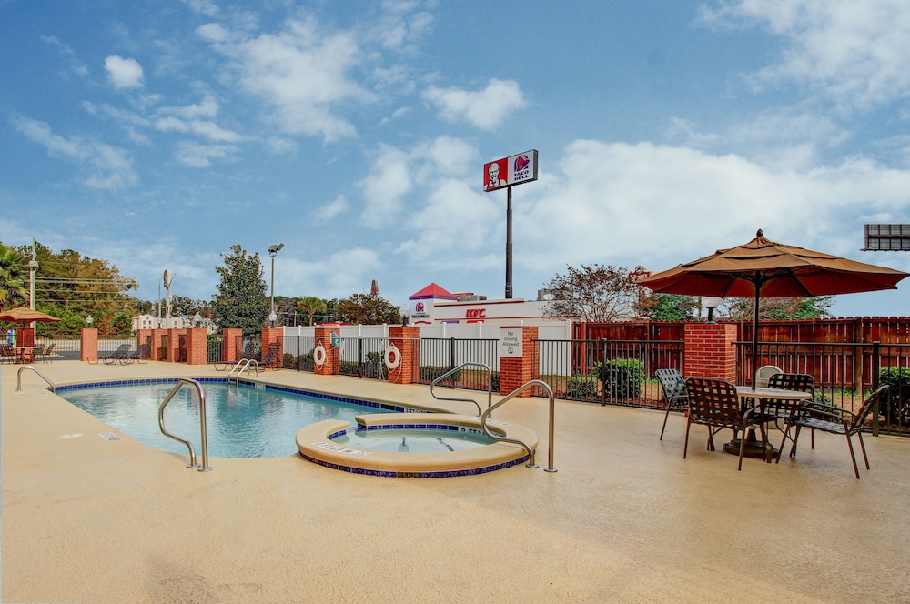 Holiday Inn Express Savannah S I95 Richmond Hill 6/38