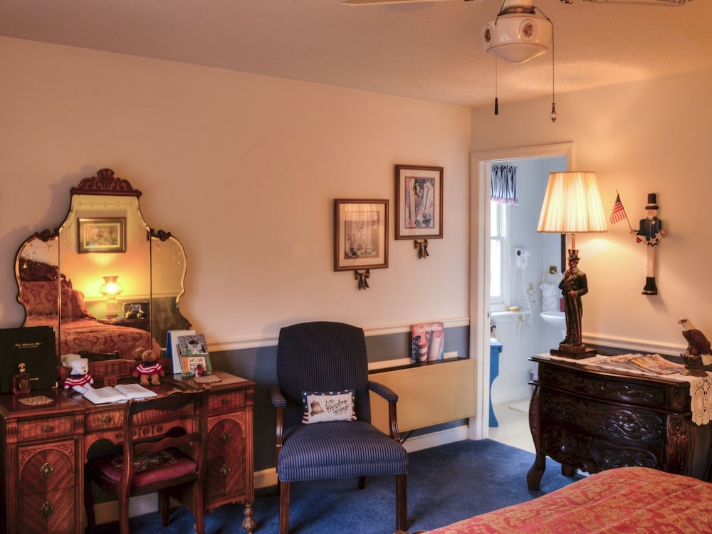 Blue Mountain Mist Country Inn 50/63