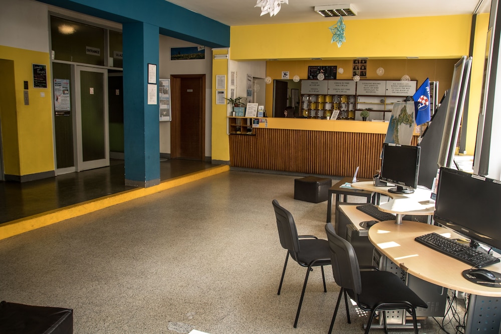 HI Hostel Zagreb 28/32
