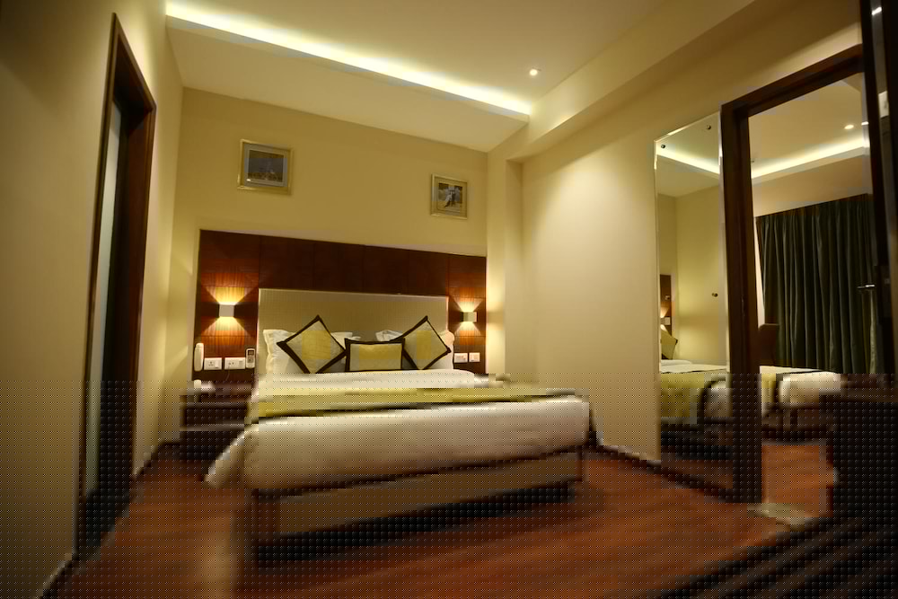 The Ic's Hotel 18/30