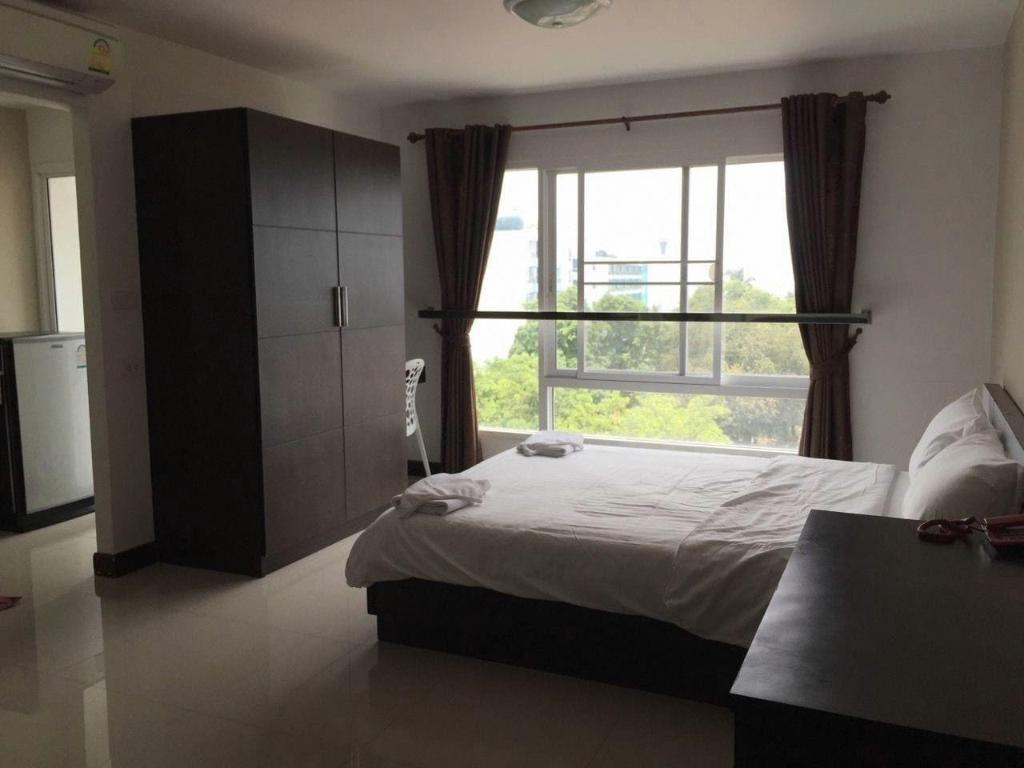 Say Hi Residences 18/40