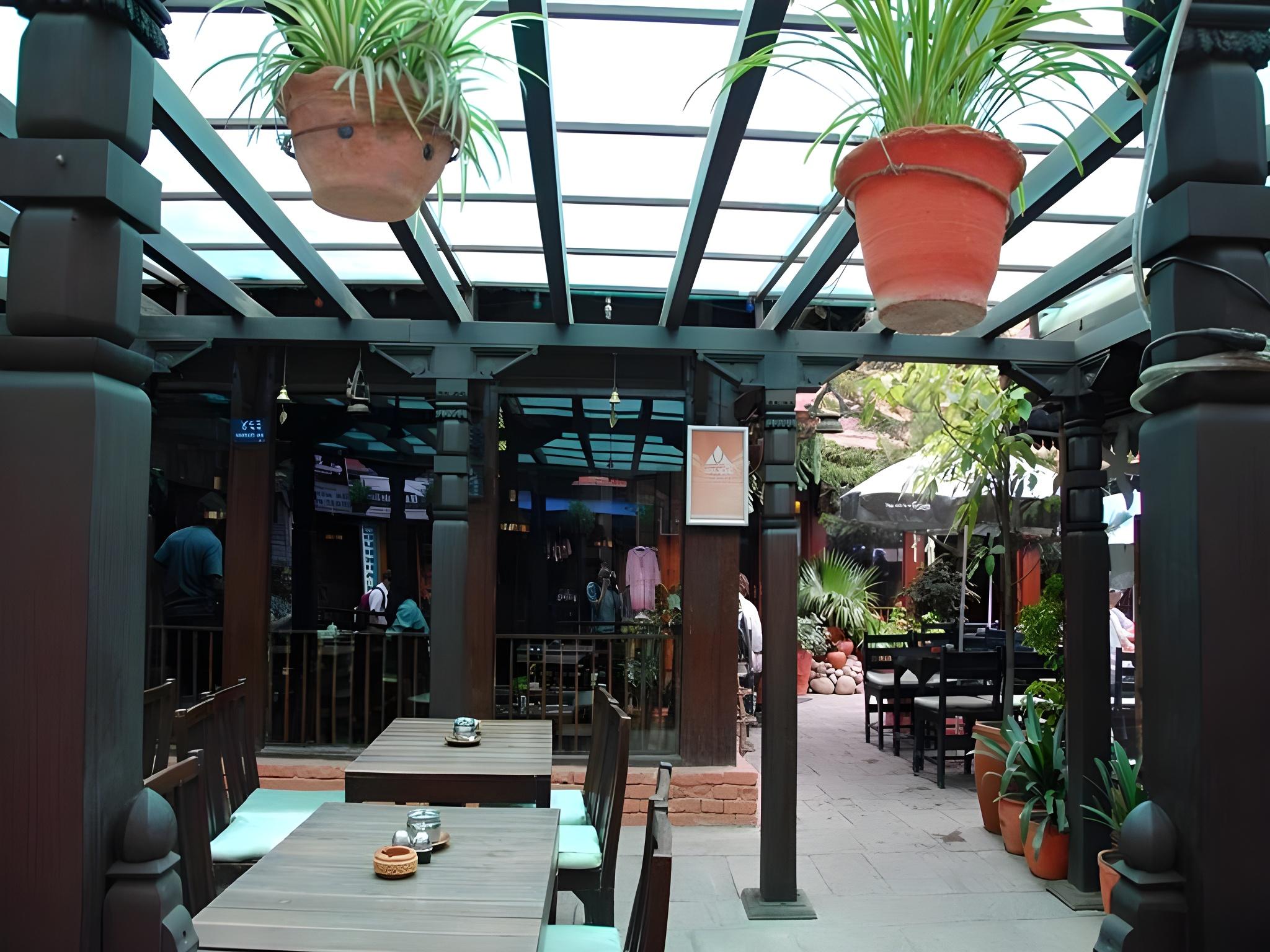 Mandap Hotel 14/17