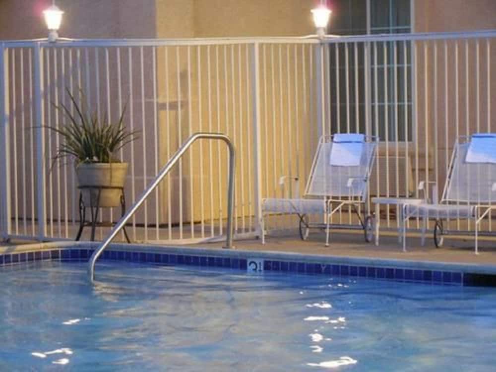 Best Western John Jay Inn 17/29