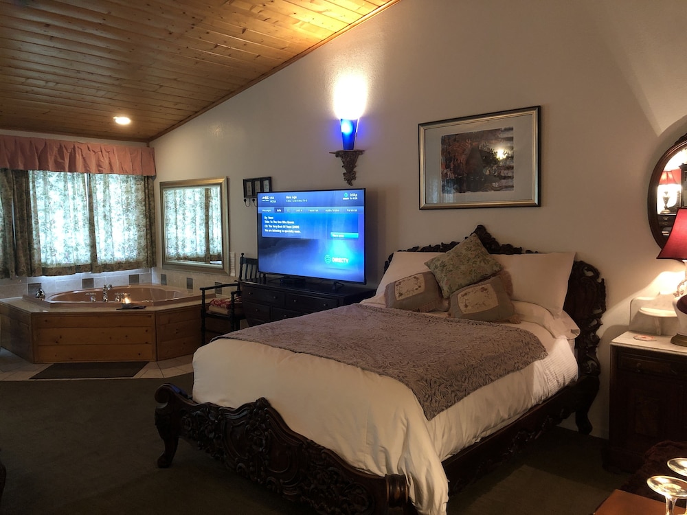 Rose, Palace, 2 Queen Beds