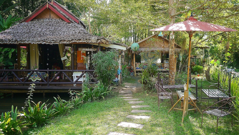 Pho Rak Nah Pai Hotel 39/48