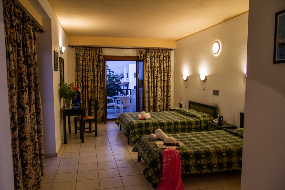 Club Lyda Hotel 40/66