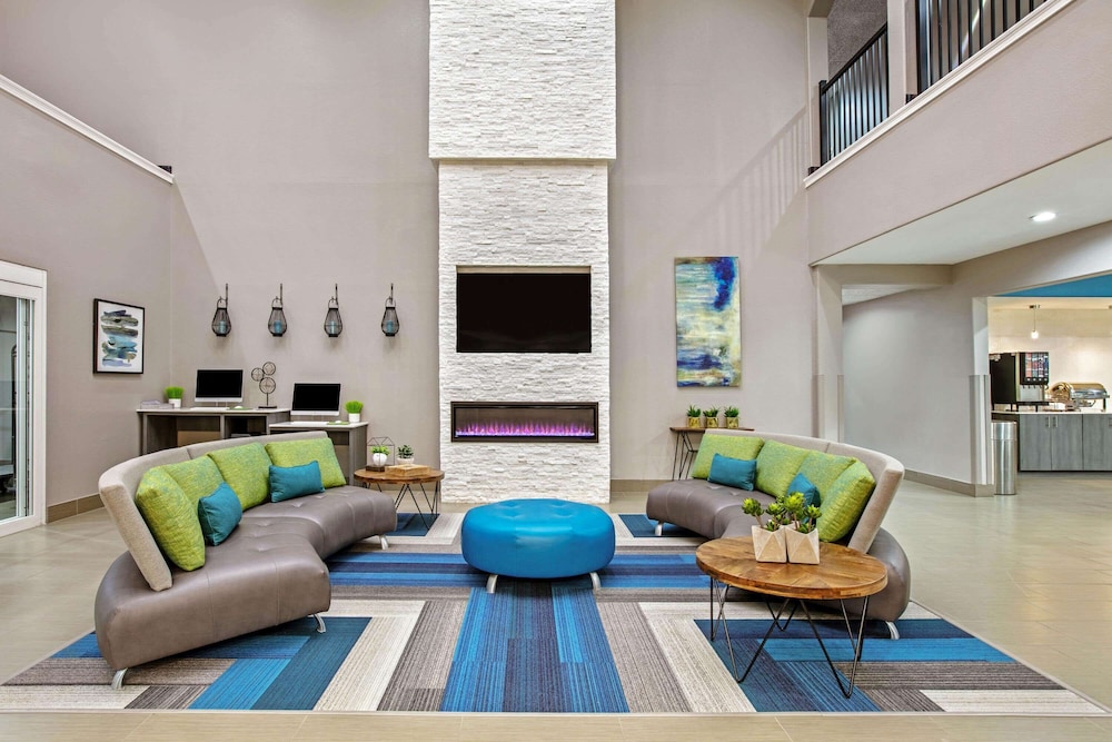 La Quinta Inn Suites By Wyndham Sulphur Springs 30/47