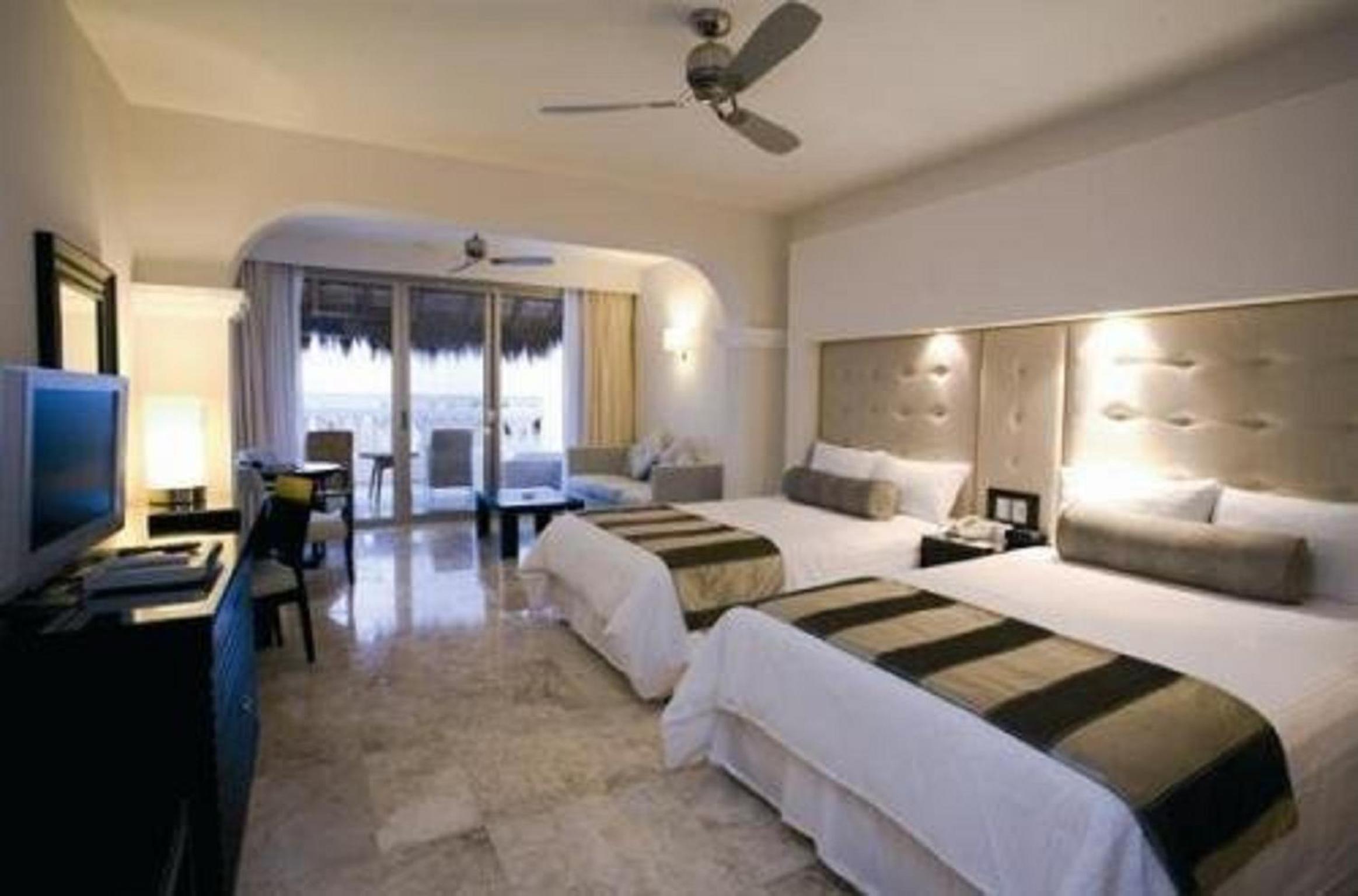 Platinum, Suite, King Bed