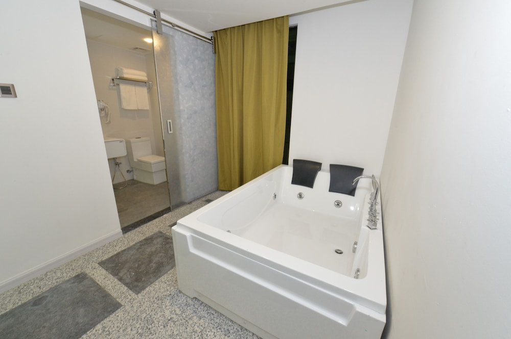 Unic Hotel 30/39