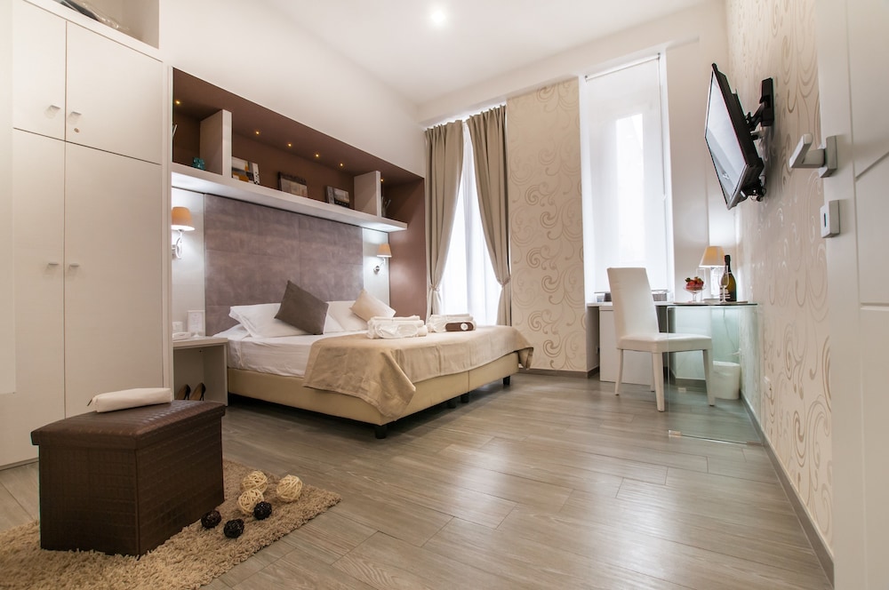 Elenoire Rooms & Suite 13/48
