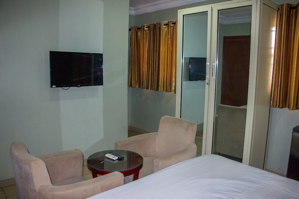 Folade Hotels 19/29