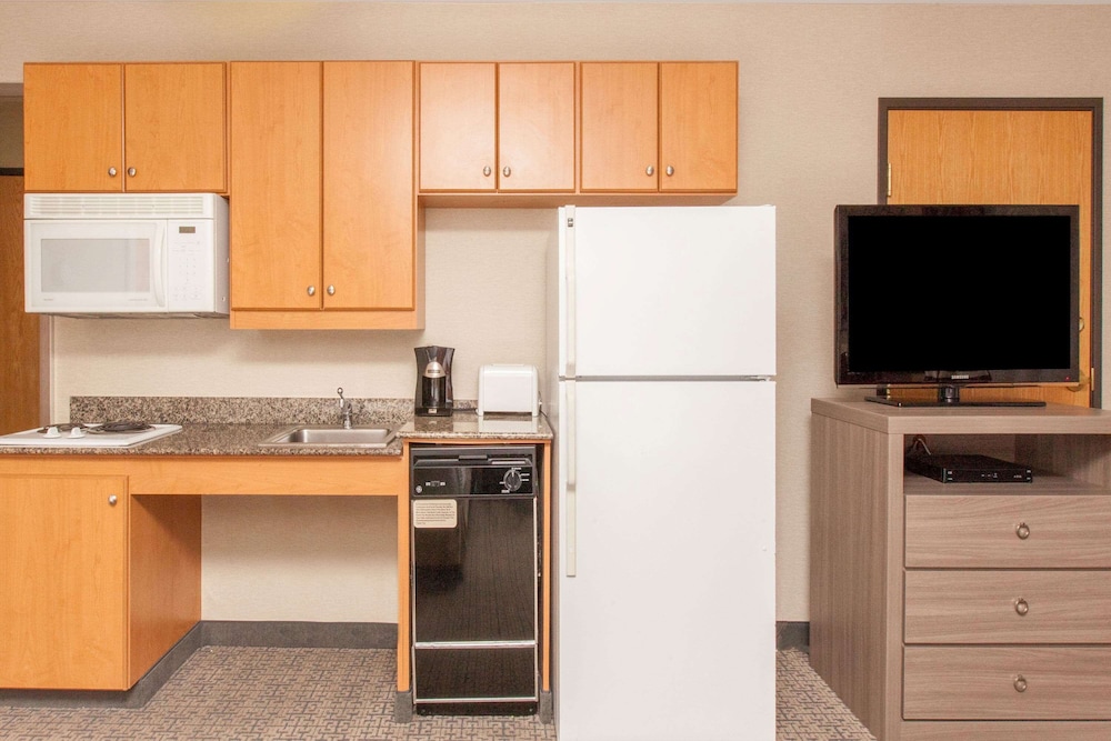 Hawthorn Suites By Wyndham Livermore Wine Country 39/43