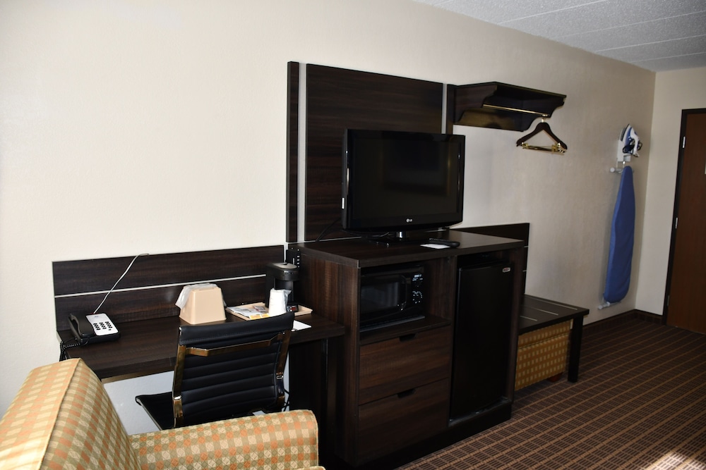 Stillwater Inn Suites 40/50