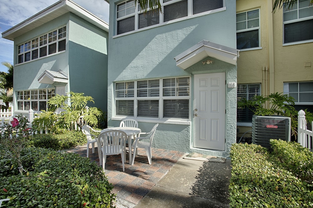 Barefoot Beach Resort 15/77