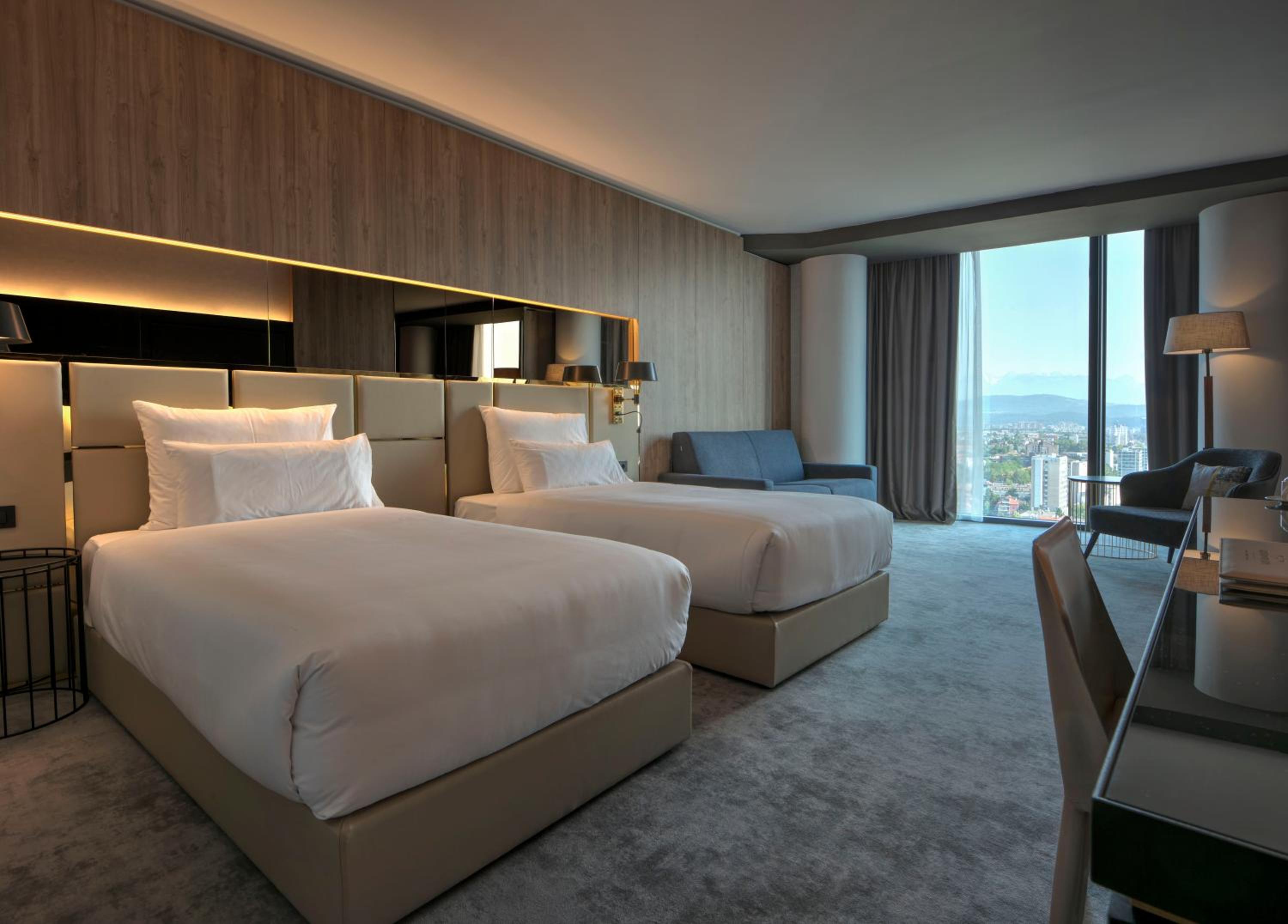 Superior, 2 Queen Beds