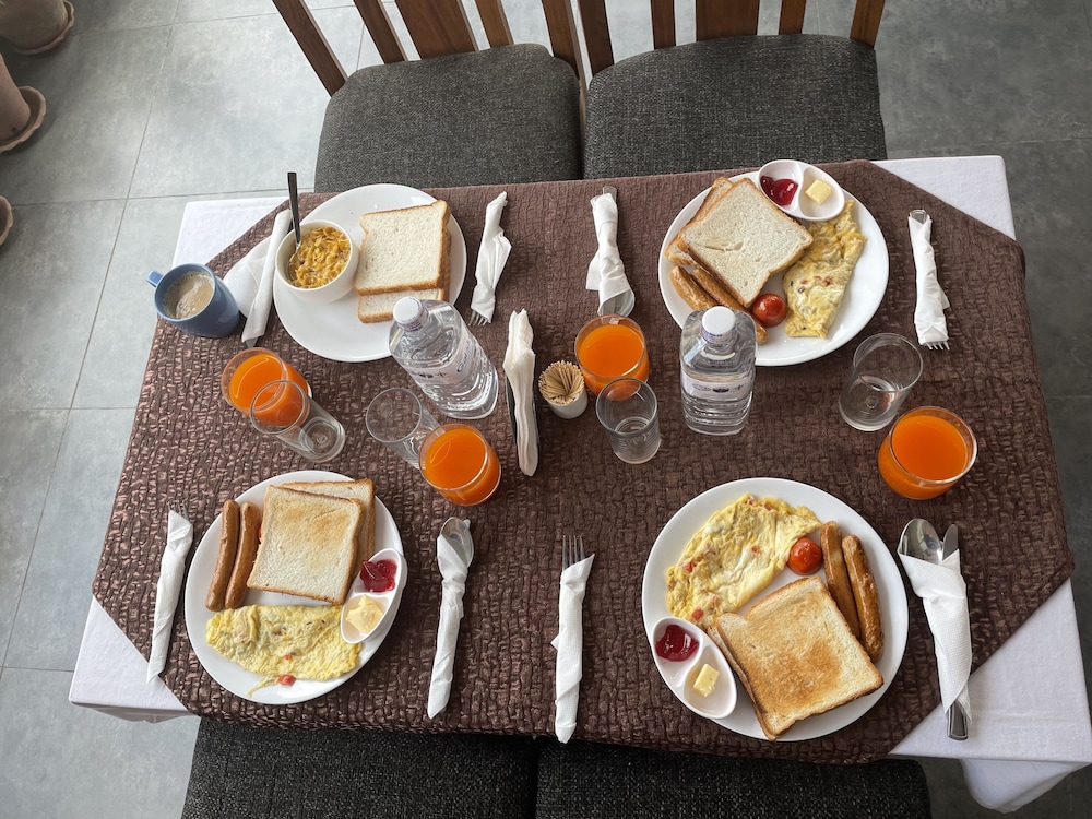 Lemon Tree Hotel 34/44
