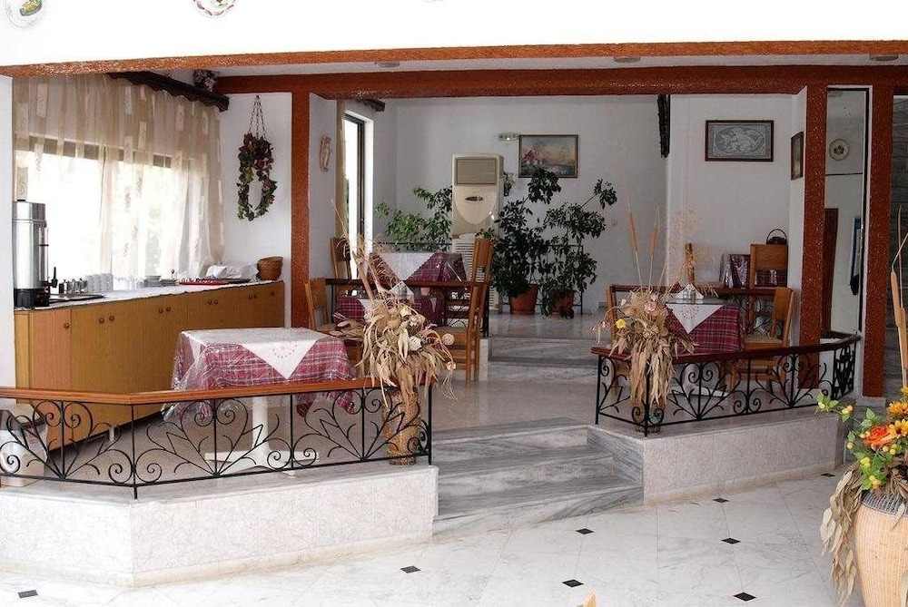 Rosmari Hotel 35/55