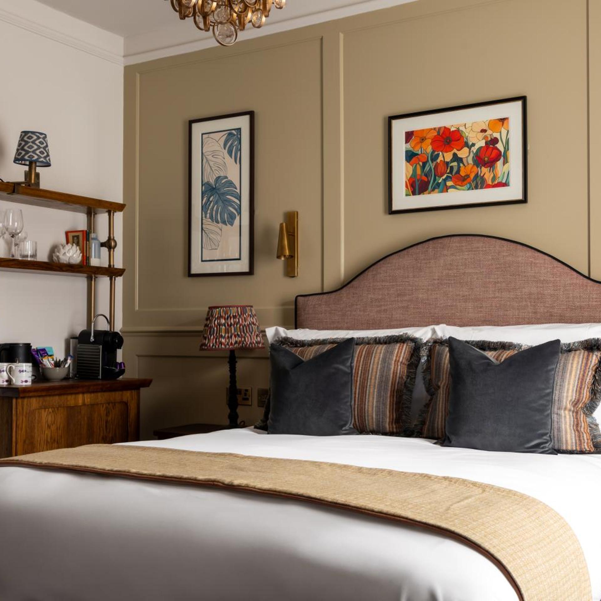 Coach & Horses Hotel 30/49