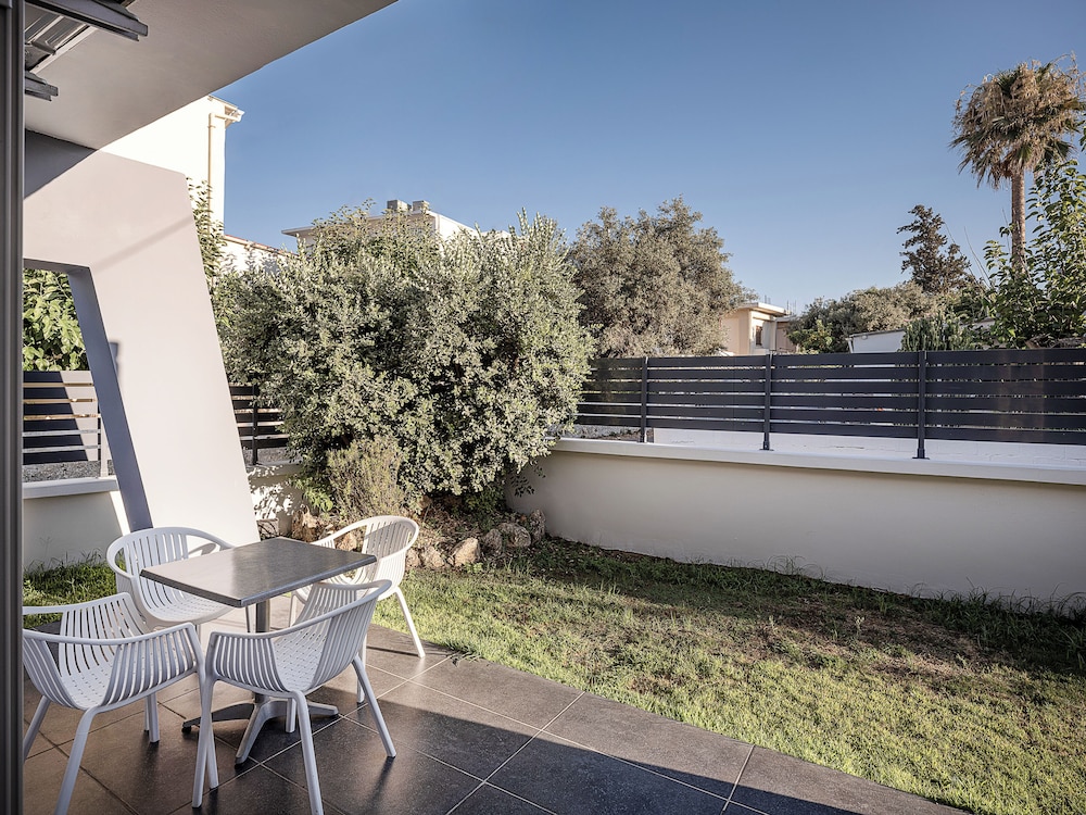 Nontas Hotel Apartaments 57/62